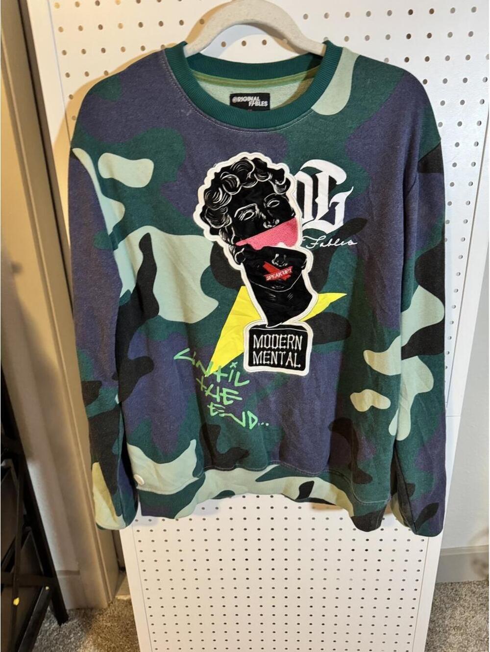 Original Fables “Modern Mental” Camo Graphic Sweatshirt Size M